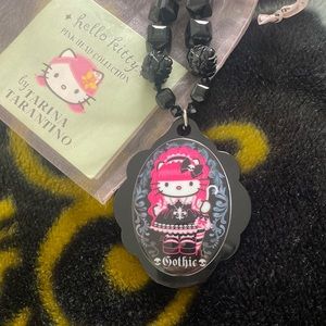 Tarina tarantino Hello kitty pink head gothic large cameo